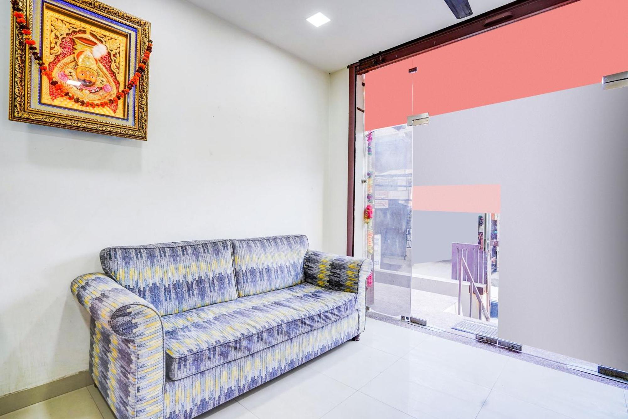 Hotel Super Collection O Sector 104 Noida Esterno foto